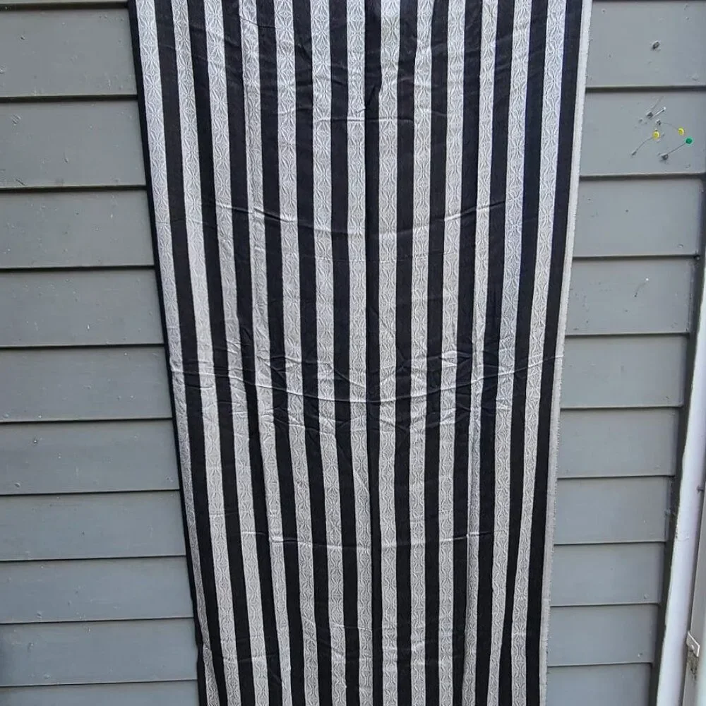 100% Cashmere Pashmina in Silver and Black